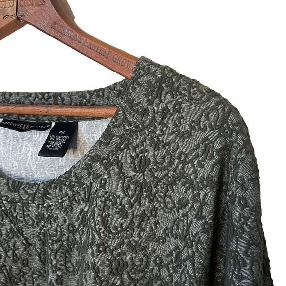 Preswick & Moore Scoop Neck Stretch Shirt - Picture 4 of 7